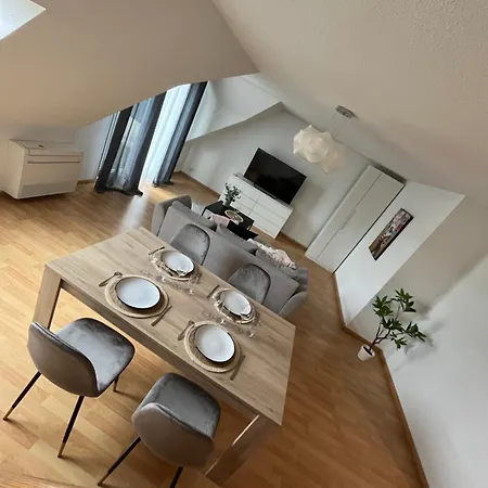 Apartment Alexander Home With Parking *